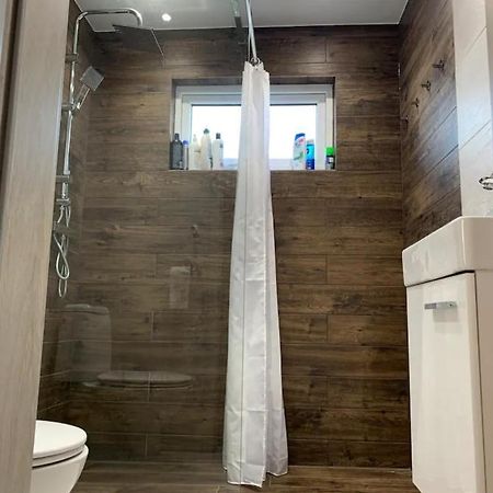 Grindavík R&J Guesthouse Ro0M מראה חיצוני תמונה