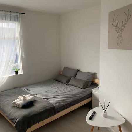 Grindavík R&J Guesthouse Ro0M מראה חיצוני תמונה