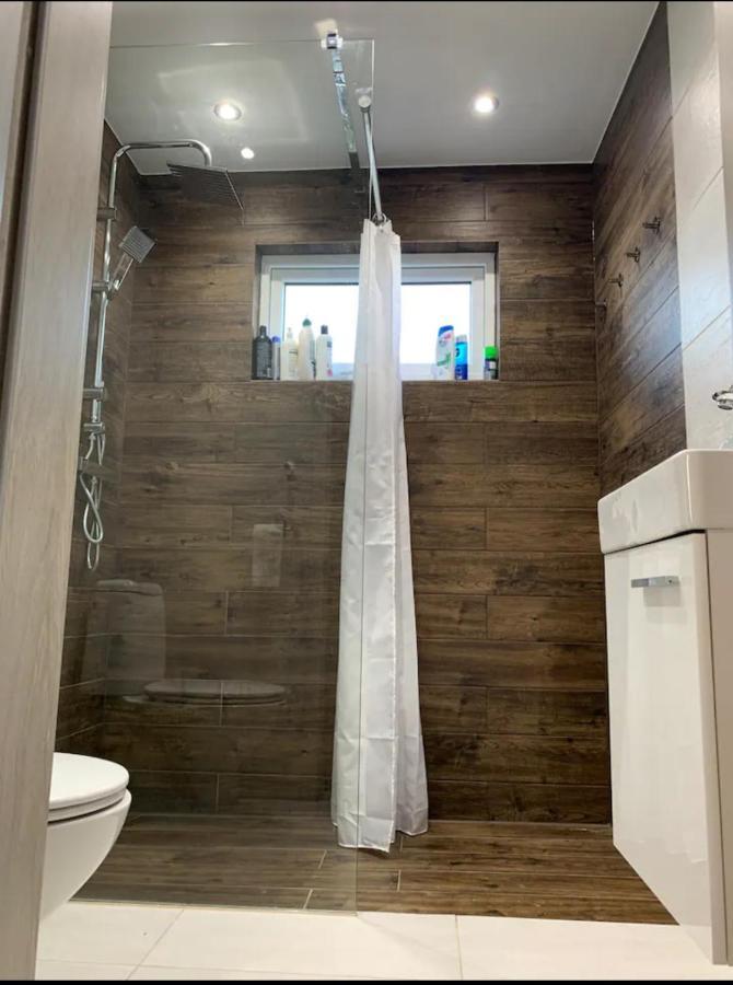 Grindavík R&J Guesthouse Ro0M מראה חיצוני תמונה